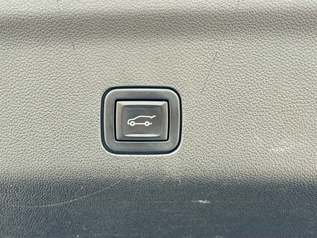 Used 2021 Chevrolet Tahoe LT image 13