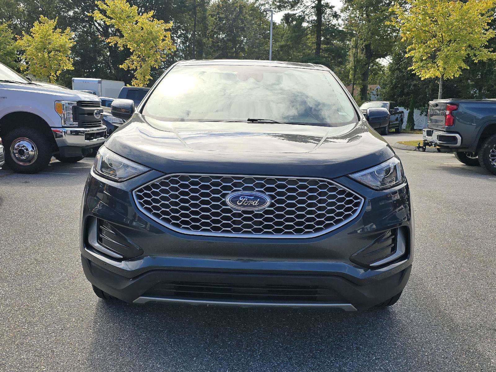 Used 2023 Ford Edge SEL AWD/4WD image 9