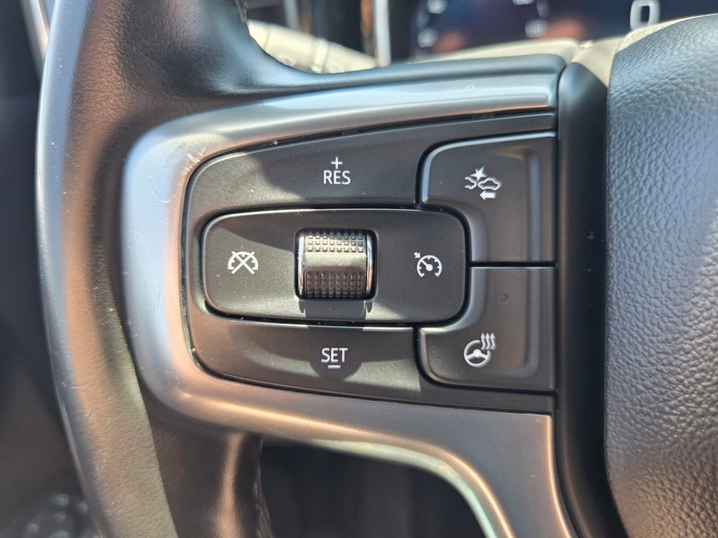 Used 2025 Chevrolet Silverado 1500 LT RWD image 28