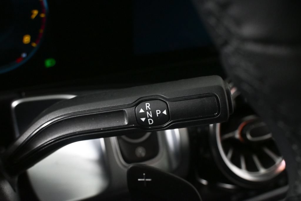 Certified 2023 Mercedes-Benz GLB 250 image 16