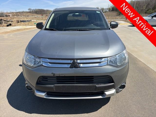 Used 2015 Mitsubishi Outlander ES image 8