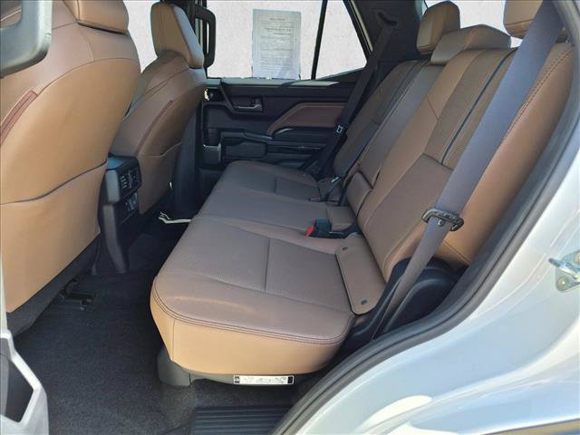Used 2025 Toyota 4Runner Limited w/ Tow Technology Package AWD/4WD image 20