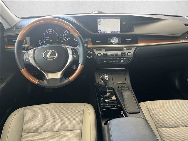Used 2014 Lexus ES 300h w/ Luxury Package w/Bamboo Trim FWD image 14