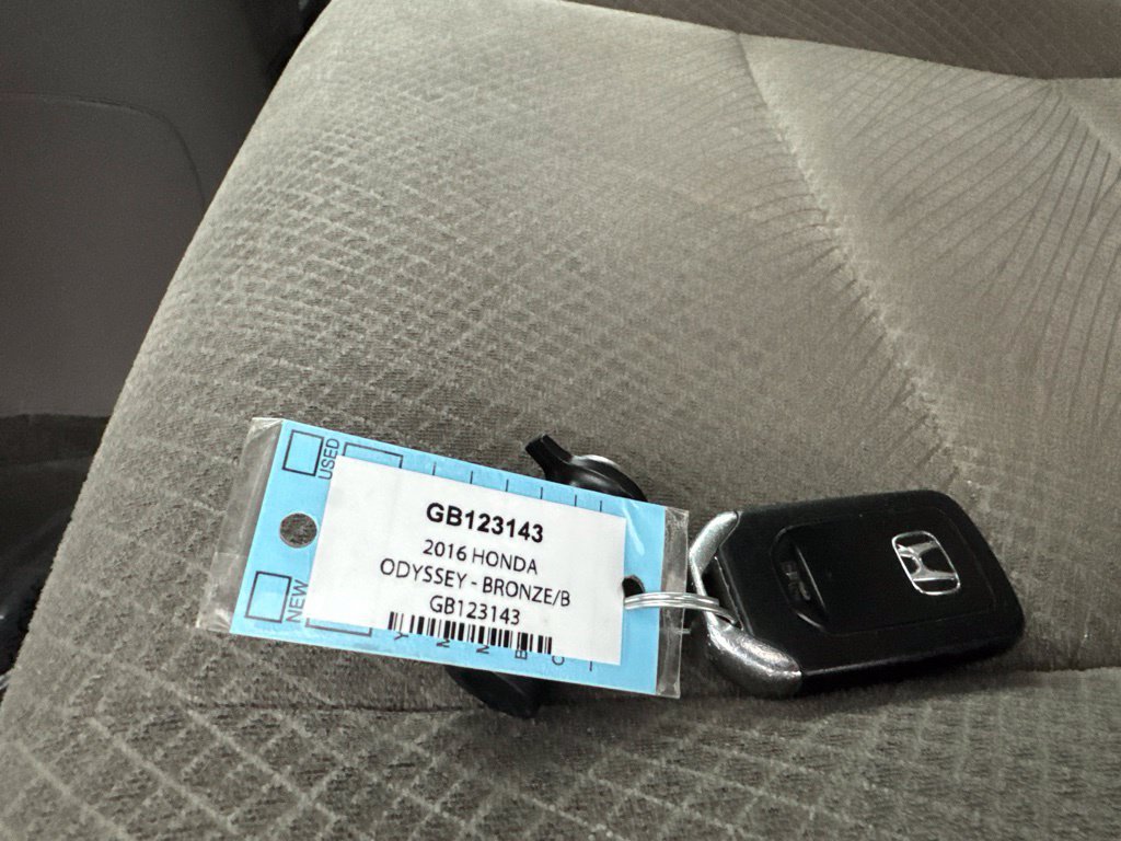 Used 2016 Honda Odyssey SE image 33