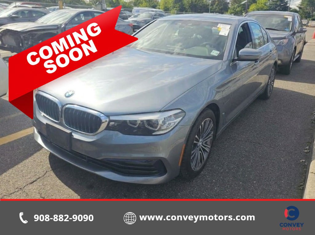 Used 2019 BMW 530e xDrive w/ Convenience Package AWD/4WD image 1
