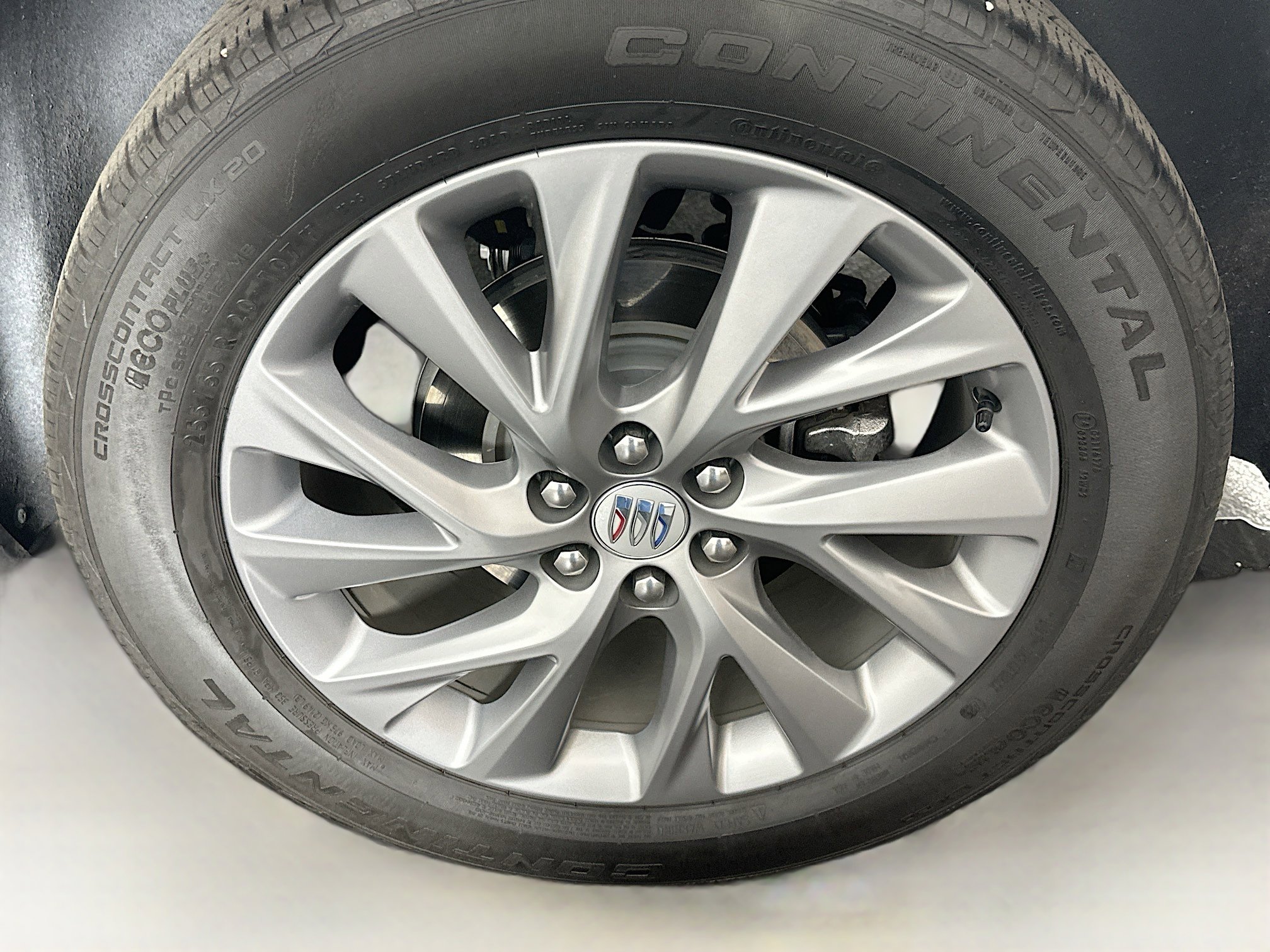 Used 2025 Buick Enclave Preferred FWD image 11