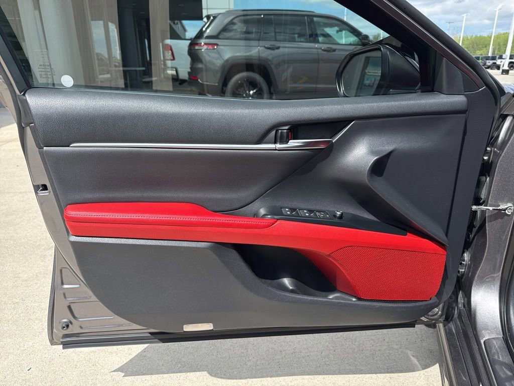 Used 2019 Toyota Camry XSE FWD image 18