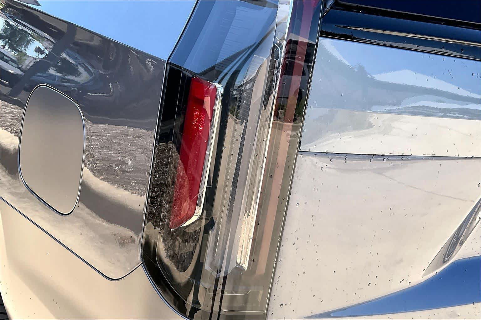 Used 2021 Cadillac Escalade Sport Platinum AWD/4WD image 29