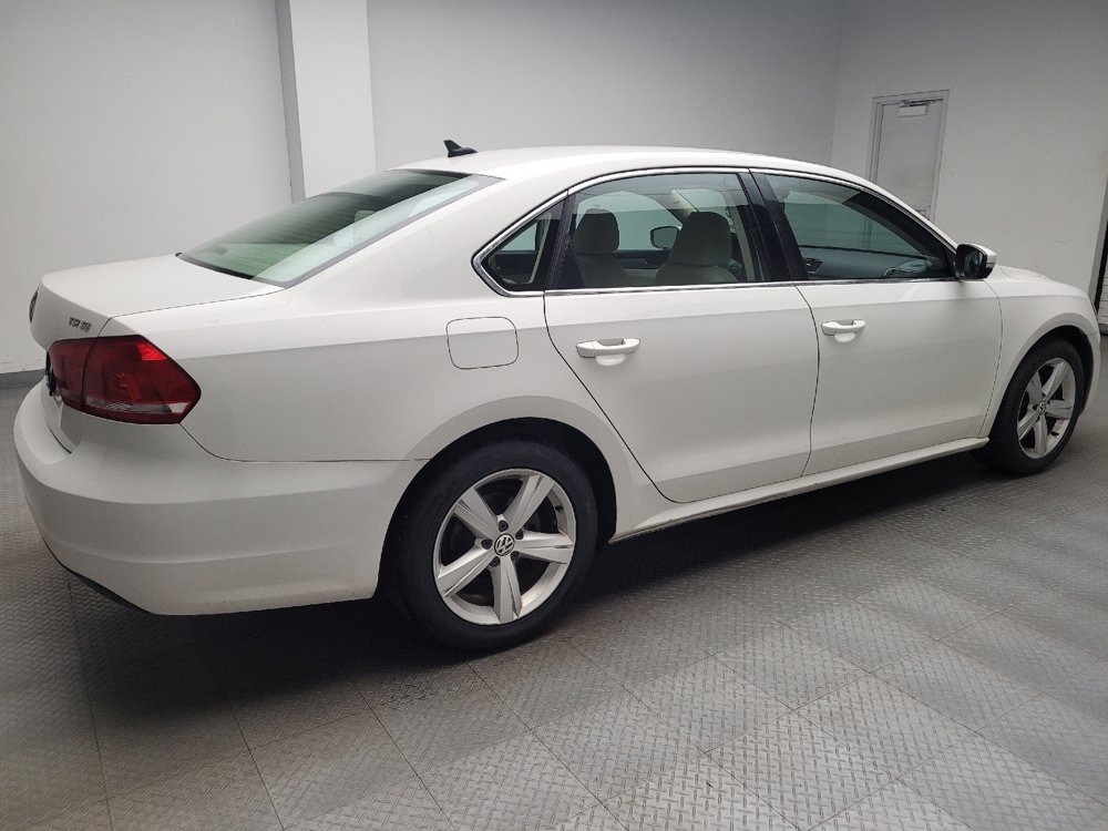 Used 2015 Volkswagen Passat 1.8T SE FWD image 10