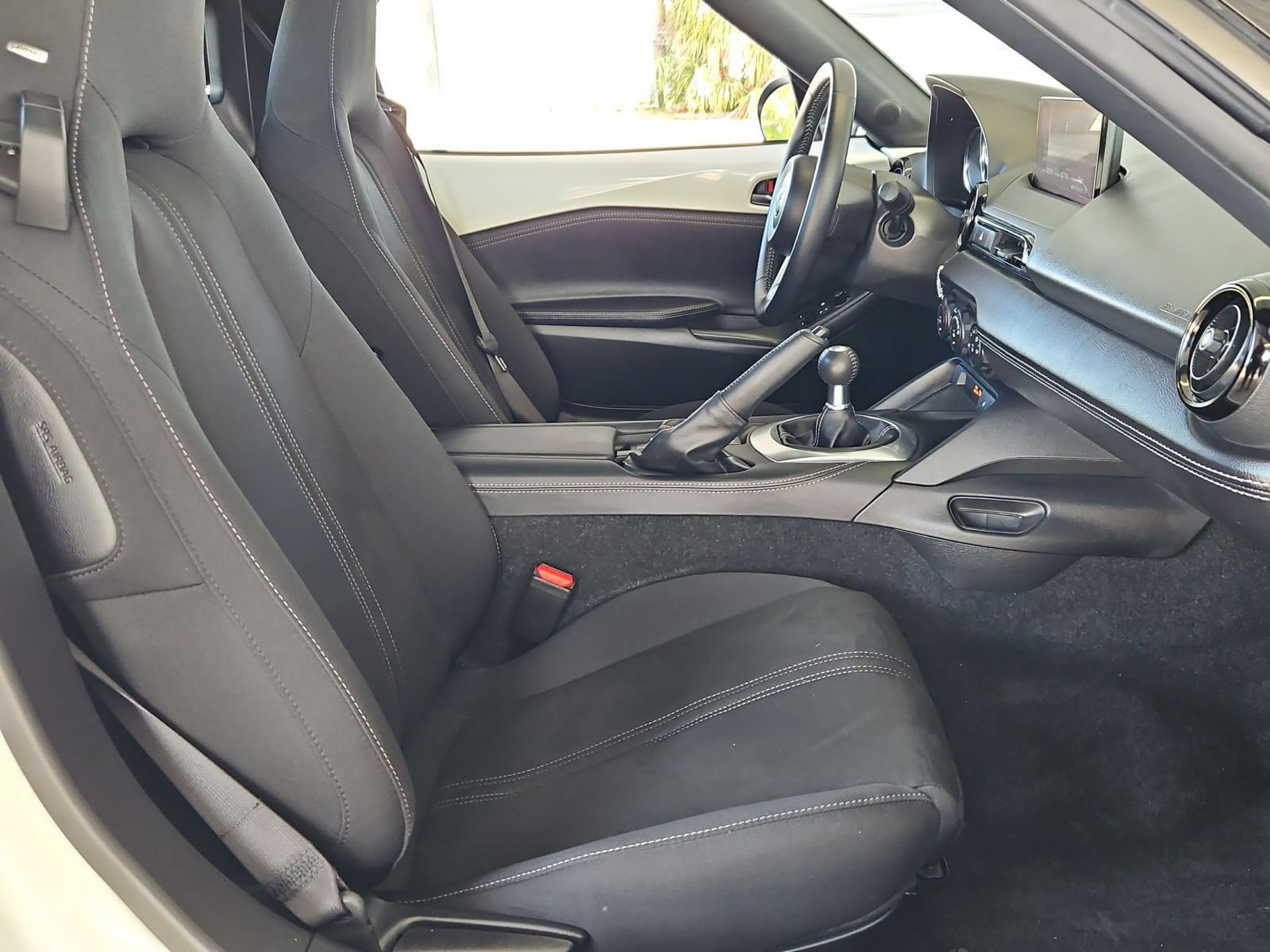 Certified 2024 MAZDA MX-5 Miata Club RWD image 29