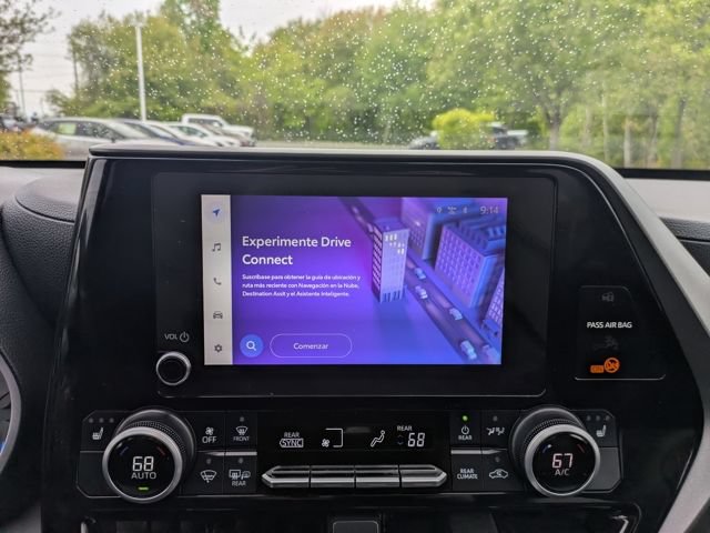 Certified 2024 Toyota Highlander XLE AWD/4WD image 30