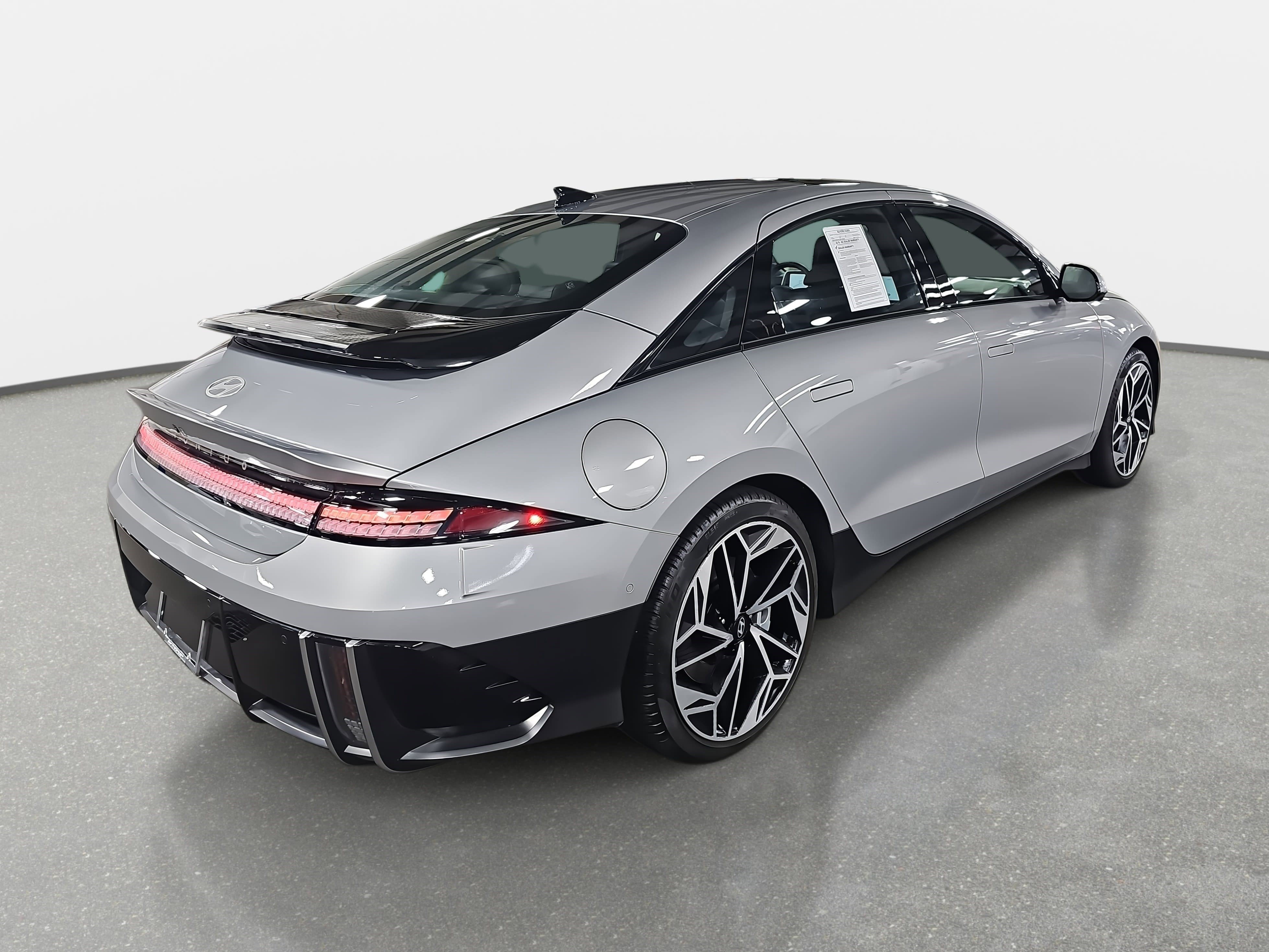 Used 2024 Hyundai Ioniq 6 Limited image 5