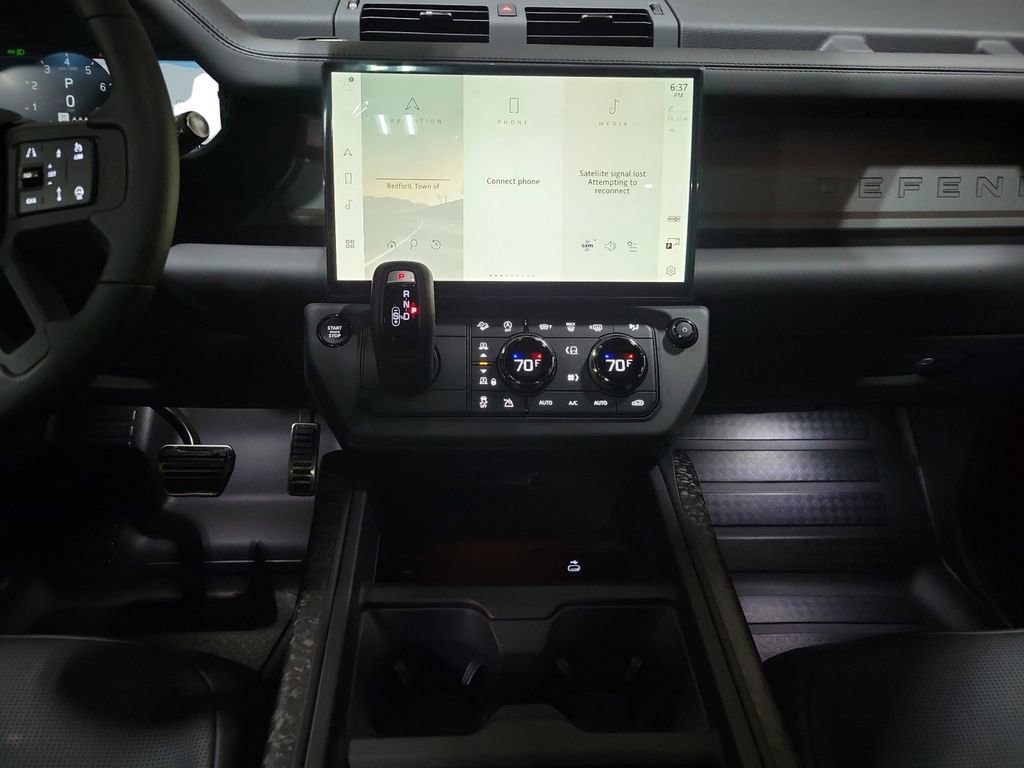 New 2026 Land Rover Defender 110 image 25
