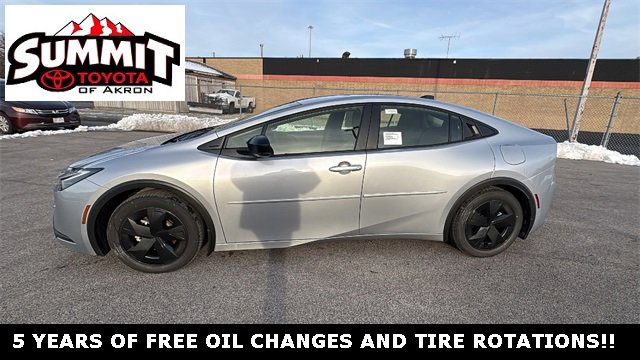 New 2026 Toyota Prius LE image 2