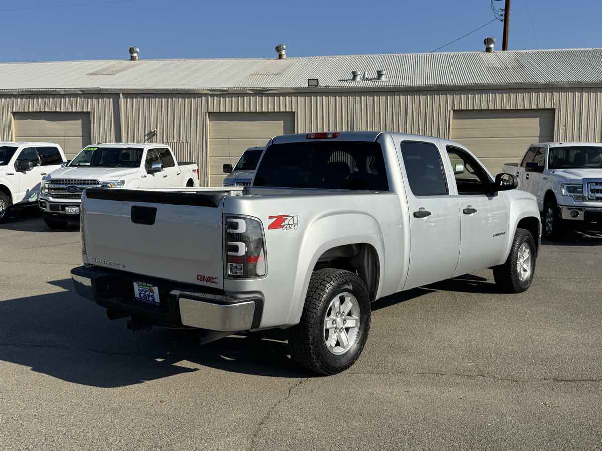 Used 2013 GMC Sierra 1500 SLE w/ Power Tech Package image 12
