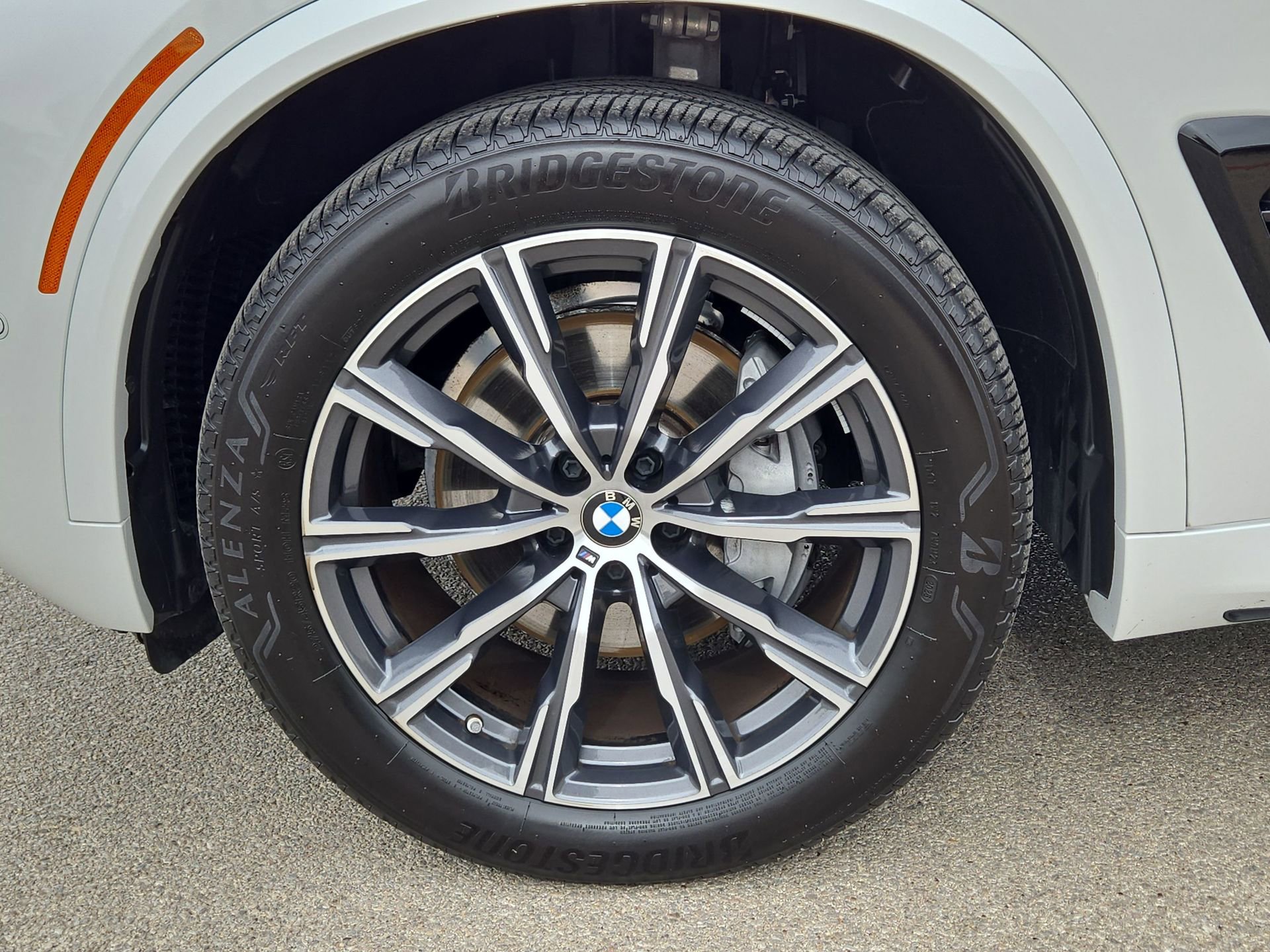 Used 2026 BMW X5 sDrive40i w/ M Sport Package RWD image 11