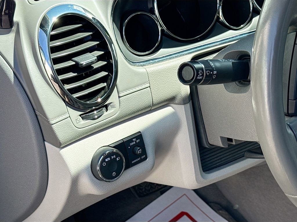 Used 2017 Buick Enclave Convenience FWD image 10