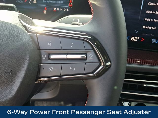 Used 2026 Chevrolet Traverse RS AWD/4WD image 8