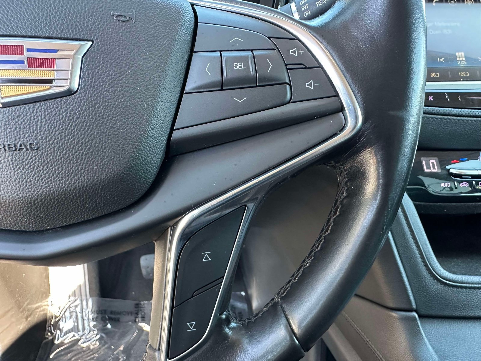 Used 2018 Cadillac XT5 Luxury w/ Driver Awareness Package AWD/4WD image 15