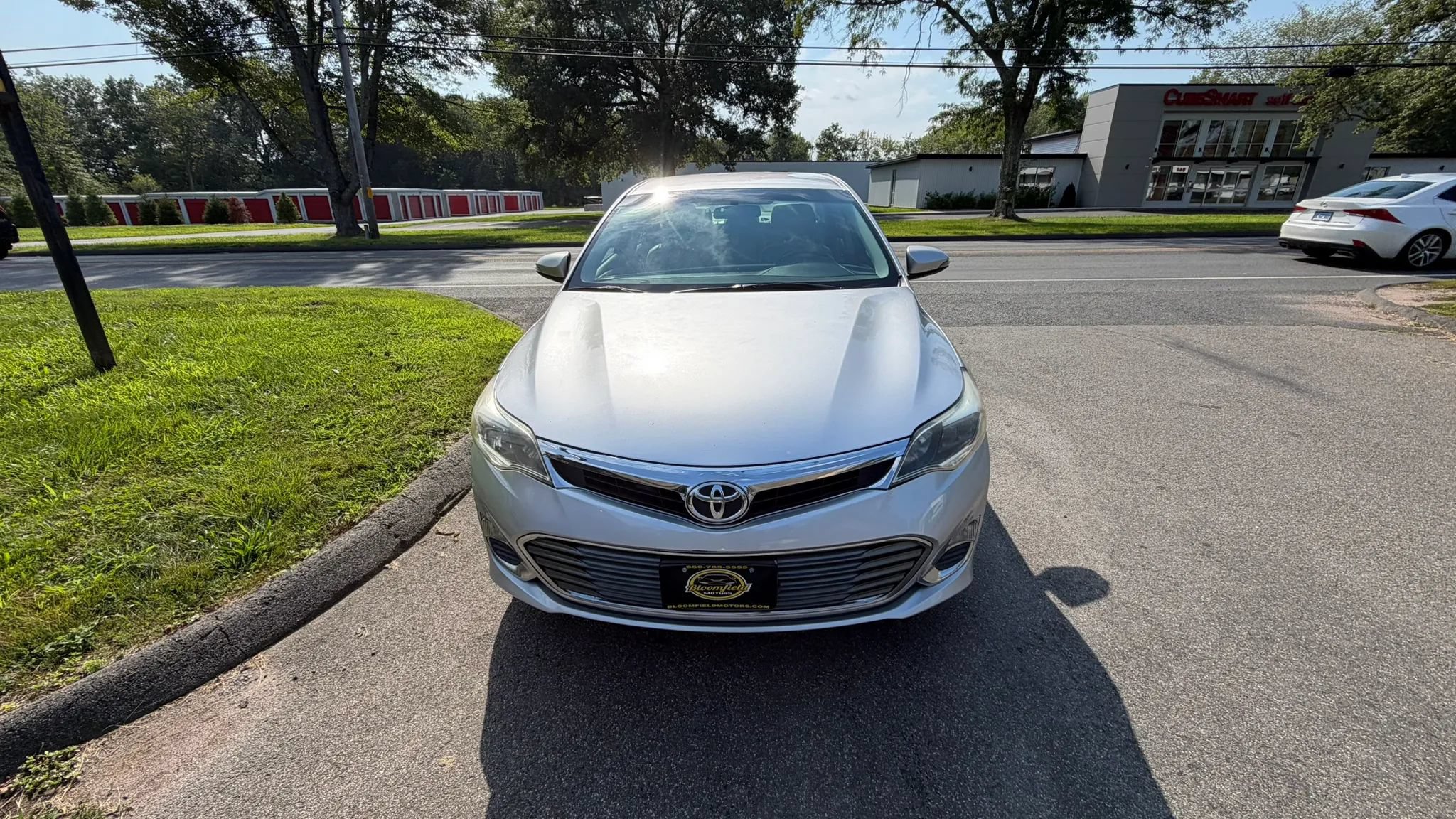 Used 2013 Toyota Avalon XLE FWD image 7