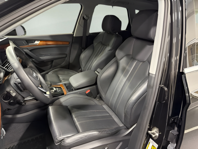 Used 2023 Audi Q5 2.0T Premium Plus w/ Premium Plus Package AWD/4WD image 13