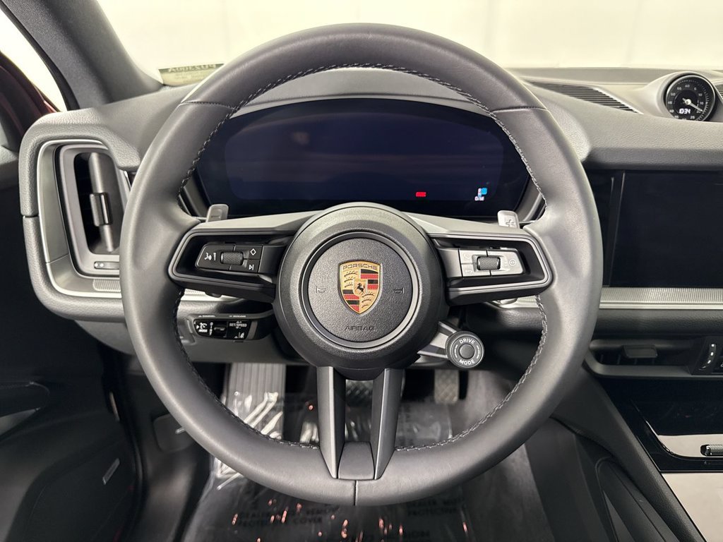 Certified 2025 Porsche Cayenne AWD/4WD image 36