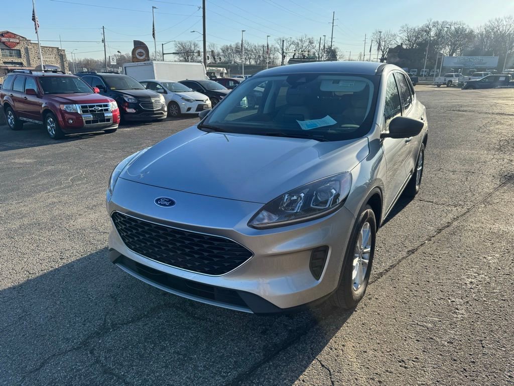 Certified 2022 Ford Escape SE w/ Convenience Package image 3