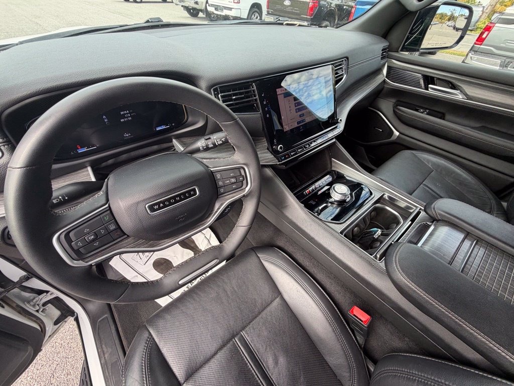 Used 2024 Jeep Wagoneer L Series II AWD/4WD image 13