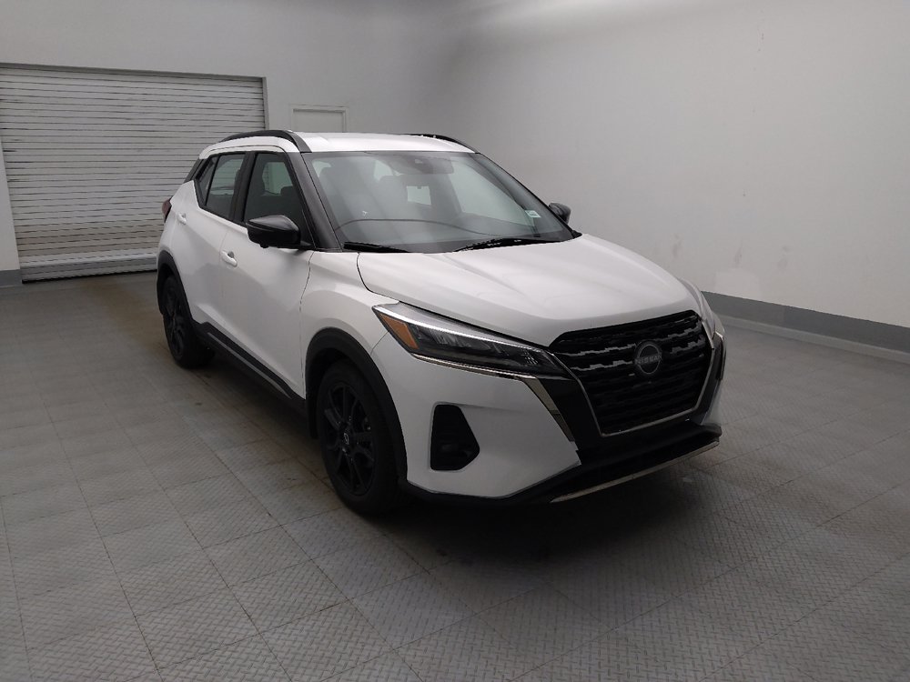Used 2023 Nissan Kicks SR FWD image 13