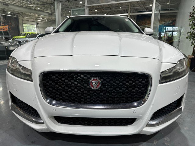 Used 2017 Jaguar XF Prestige AWD/4WD image 16