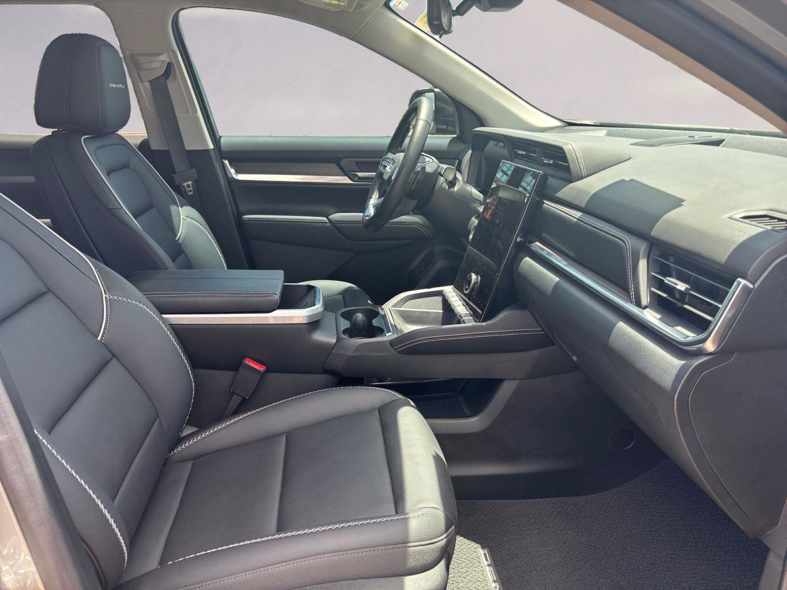 Used 2026 GMC Terrain Denali AWD/4WD image 15
