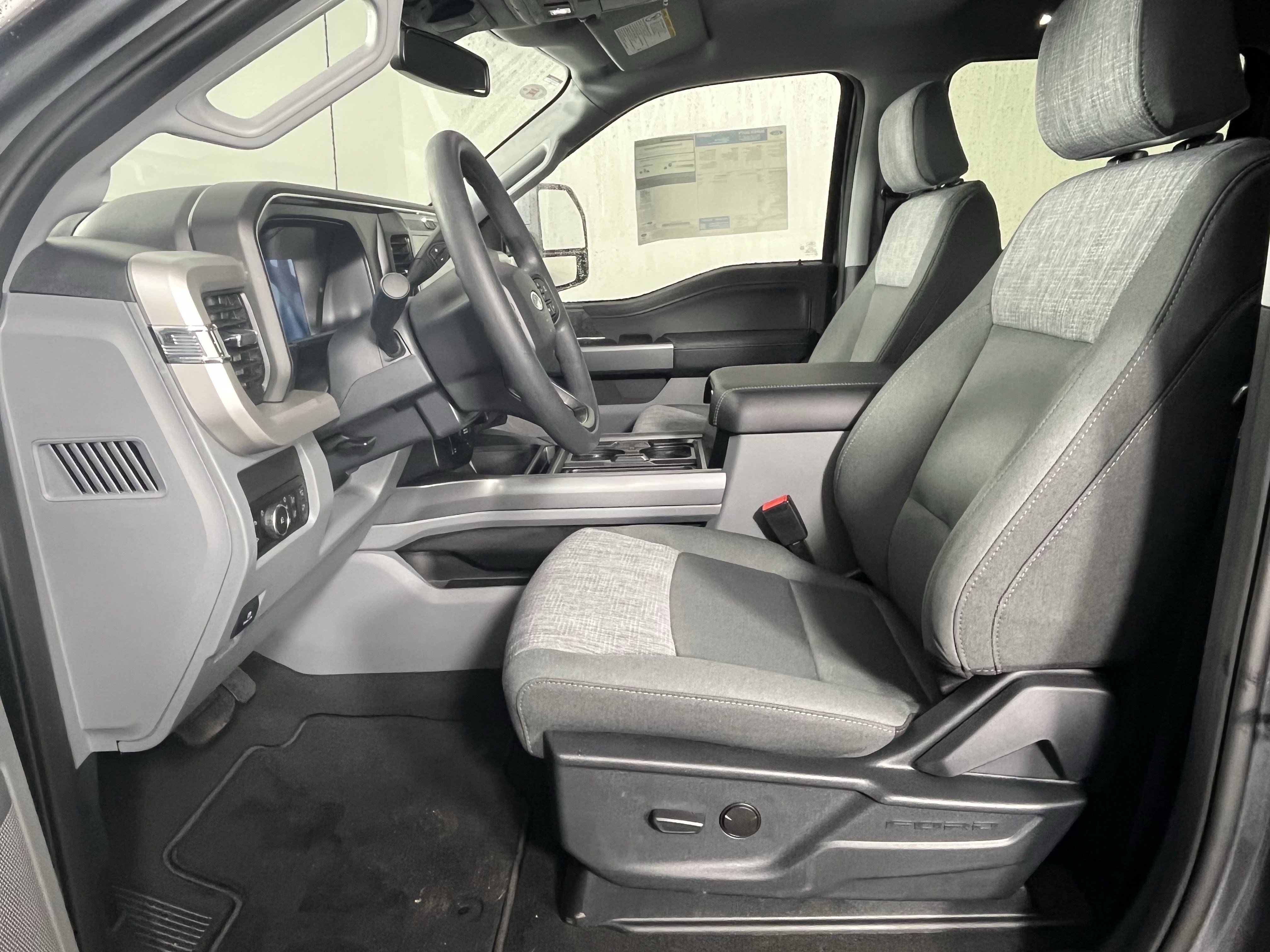 New 2026 Ford F250 XLT w/ XLT Premium Package image 10