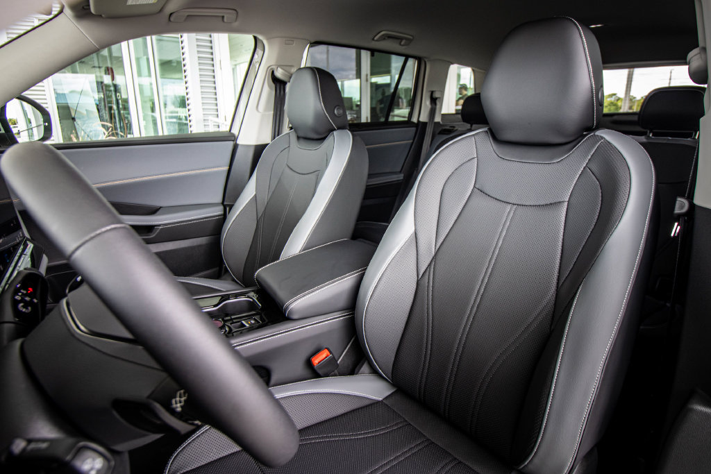 New 2027 Volkswagen Atlas SE FWD image 25