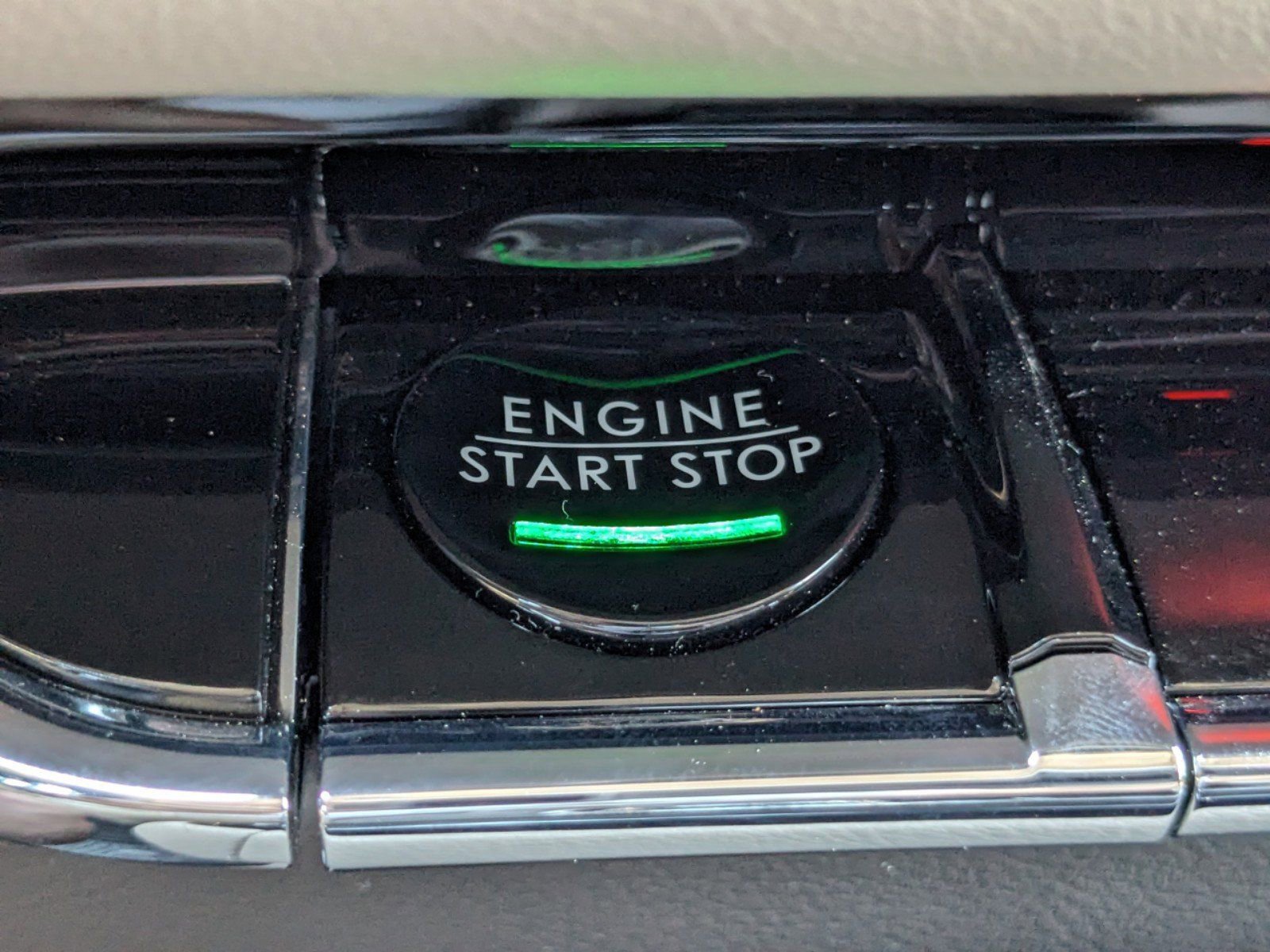 Certified 2023 Lincoln Nautilus Reserve w/ Equipment Group 201A image 32