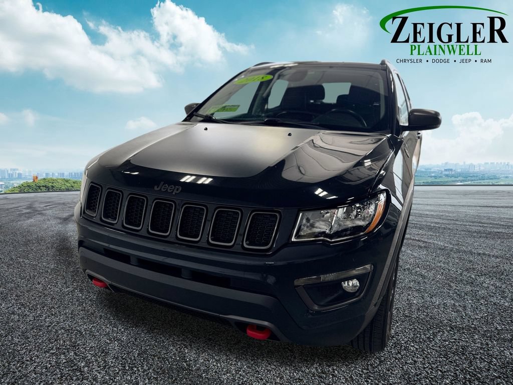 Used 2018 Jeep Compass Trailhawk w/ Leather Interior Group AWD/4WD image 9