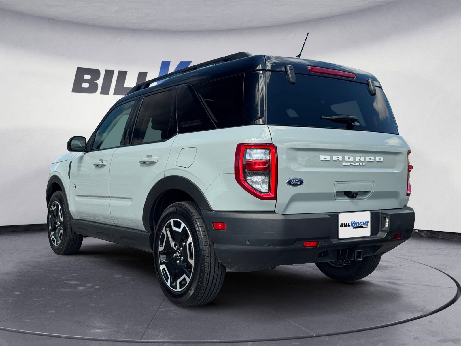 Certified 2022 Ford Bronco Sport Outer Banks w/ Tech Package image 3
