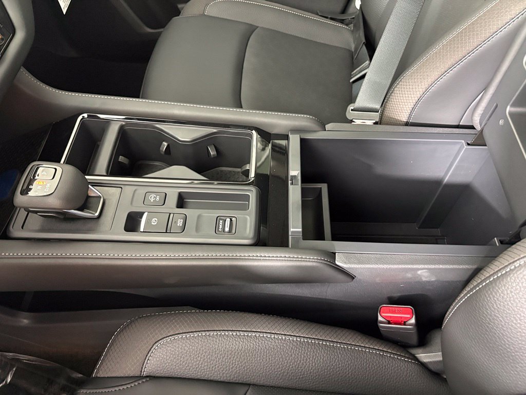 New 2026 Nissan Pathfinder SL FWD image 34