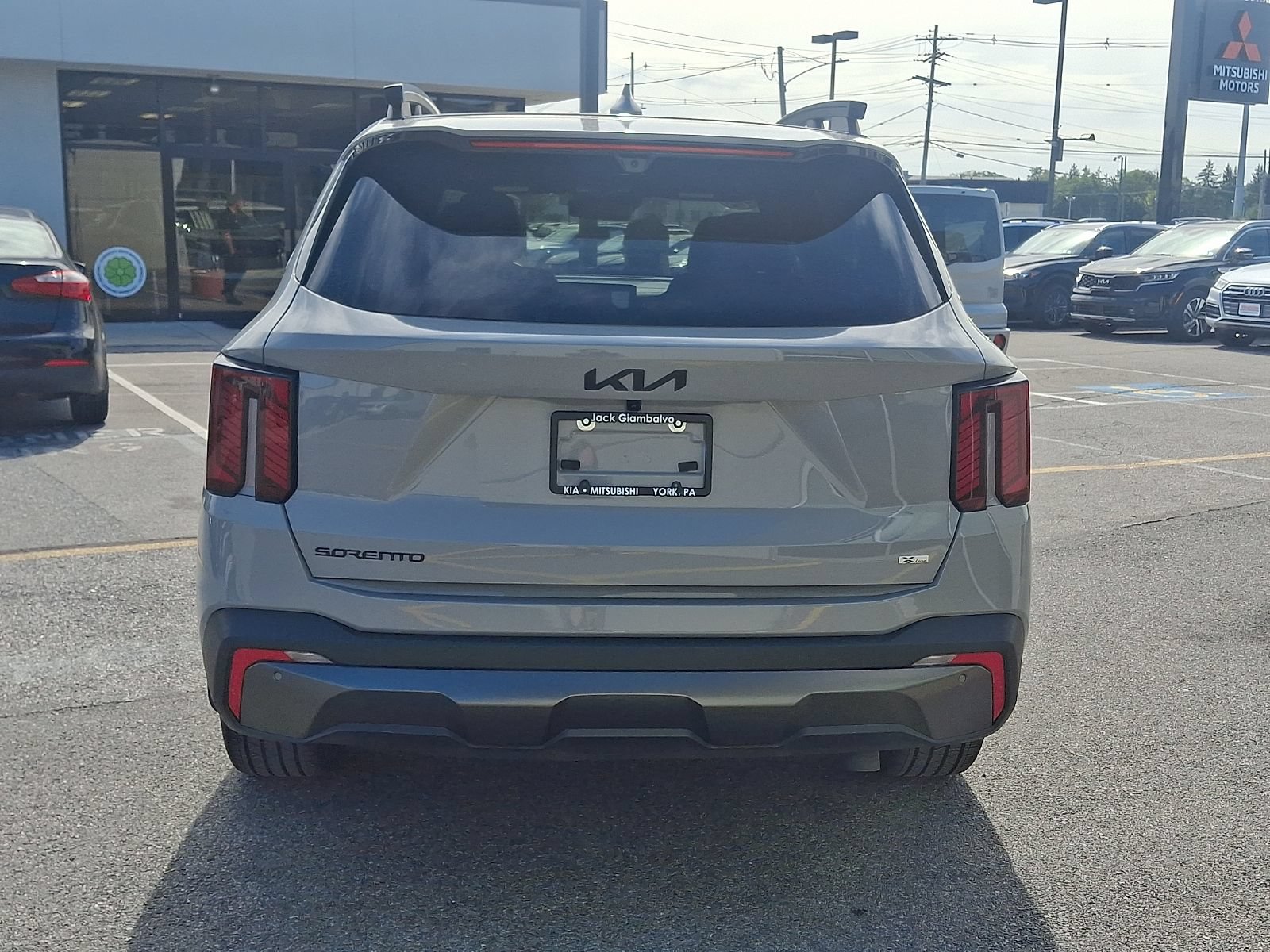 Certified 2025 Kia Sorento SX Prestige w/ Sage Leather Package AWD/4WD video 3