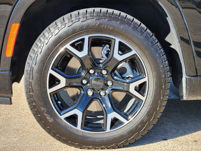 Certified 2025 Jeep Wagoneer Series II image 19