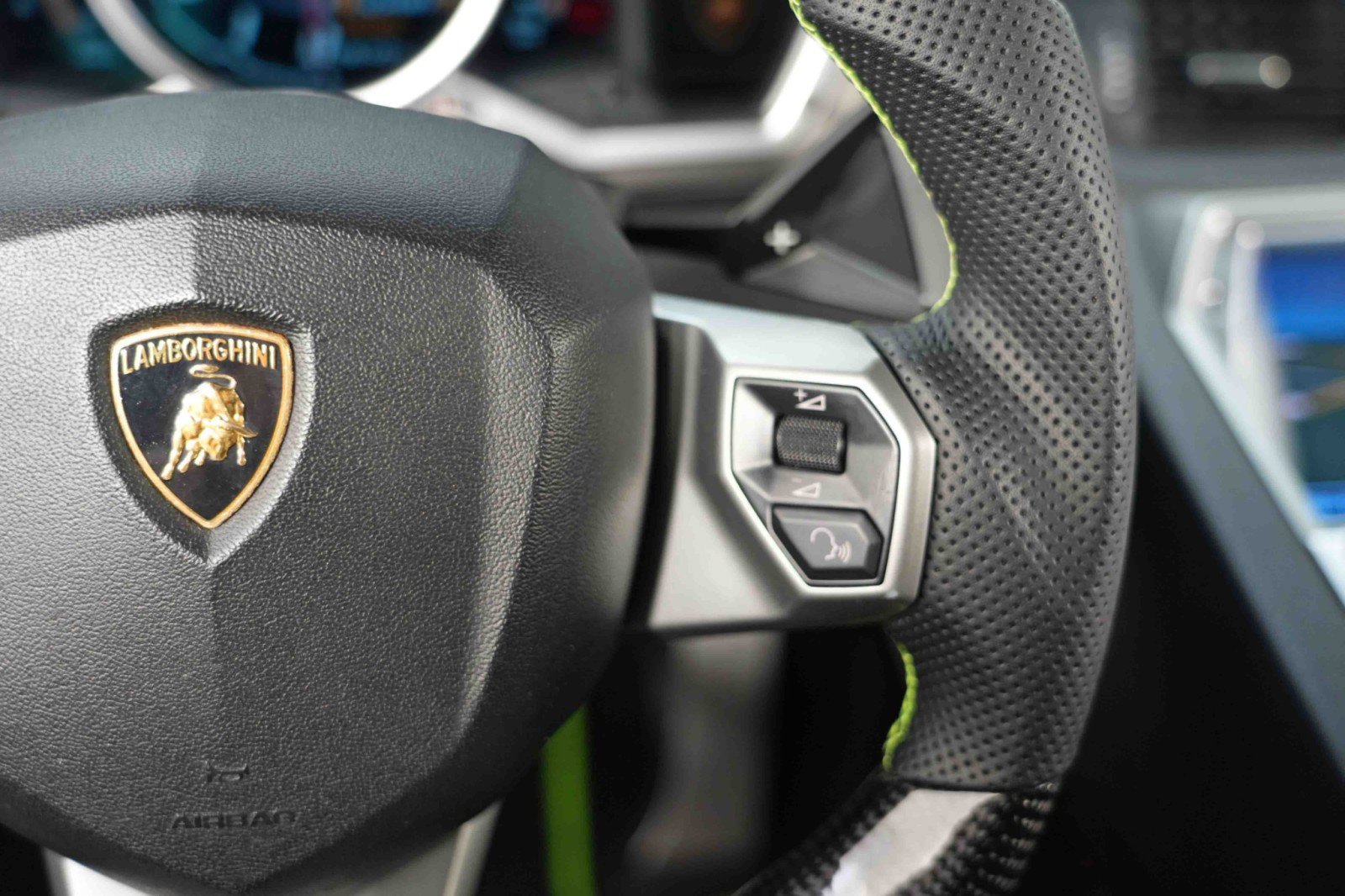 Used 2015 Lamborghini Aventador LP 700-4 image 33