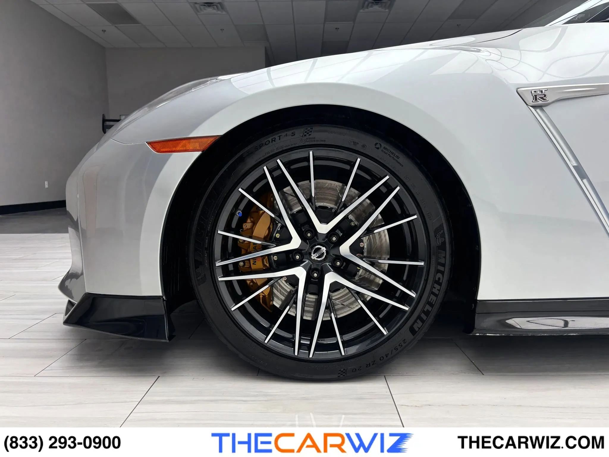 Used 2023 Nissan GT-R Premium w/ Premium Interior Package image 12