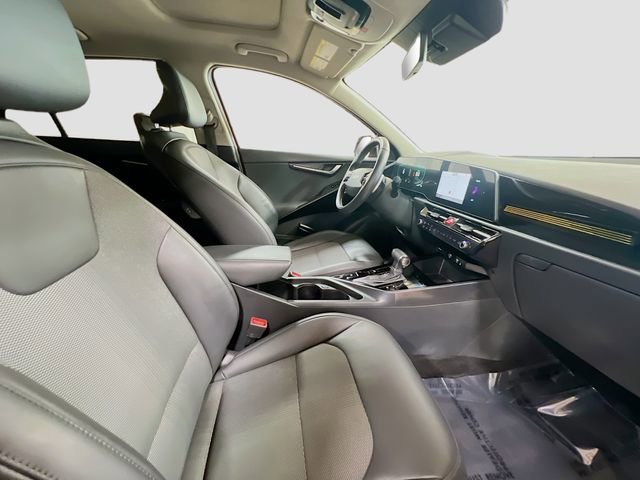 Certified 2023 Kia Niro EX Touring image 29