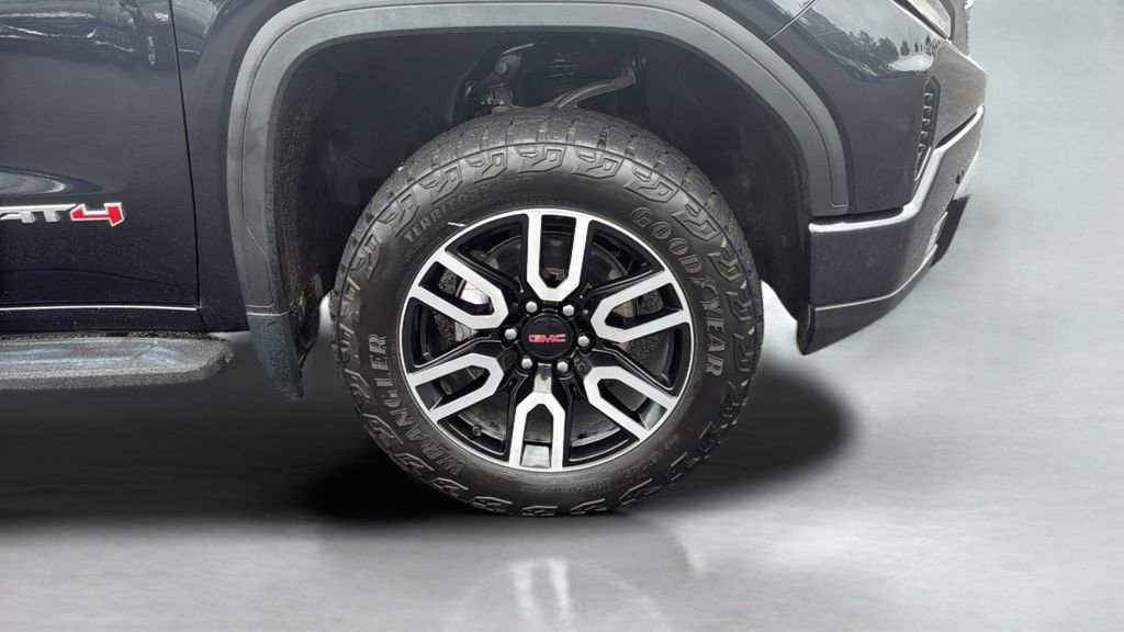 Used 2023 GMC Sierra 1500 AT4 w/ AT4 Premium Package AWD/4WD image 24