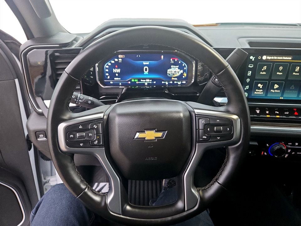 Used 2025 Chevrolet Silverado 2500 LT w/ Safety Package image 14