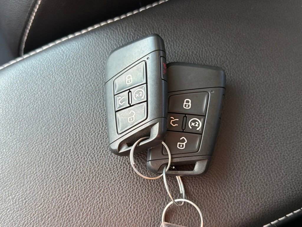 Used 2023 Volkswagen Jetta SE w/ Panoramic Sunroof Package image 30