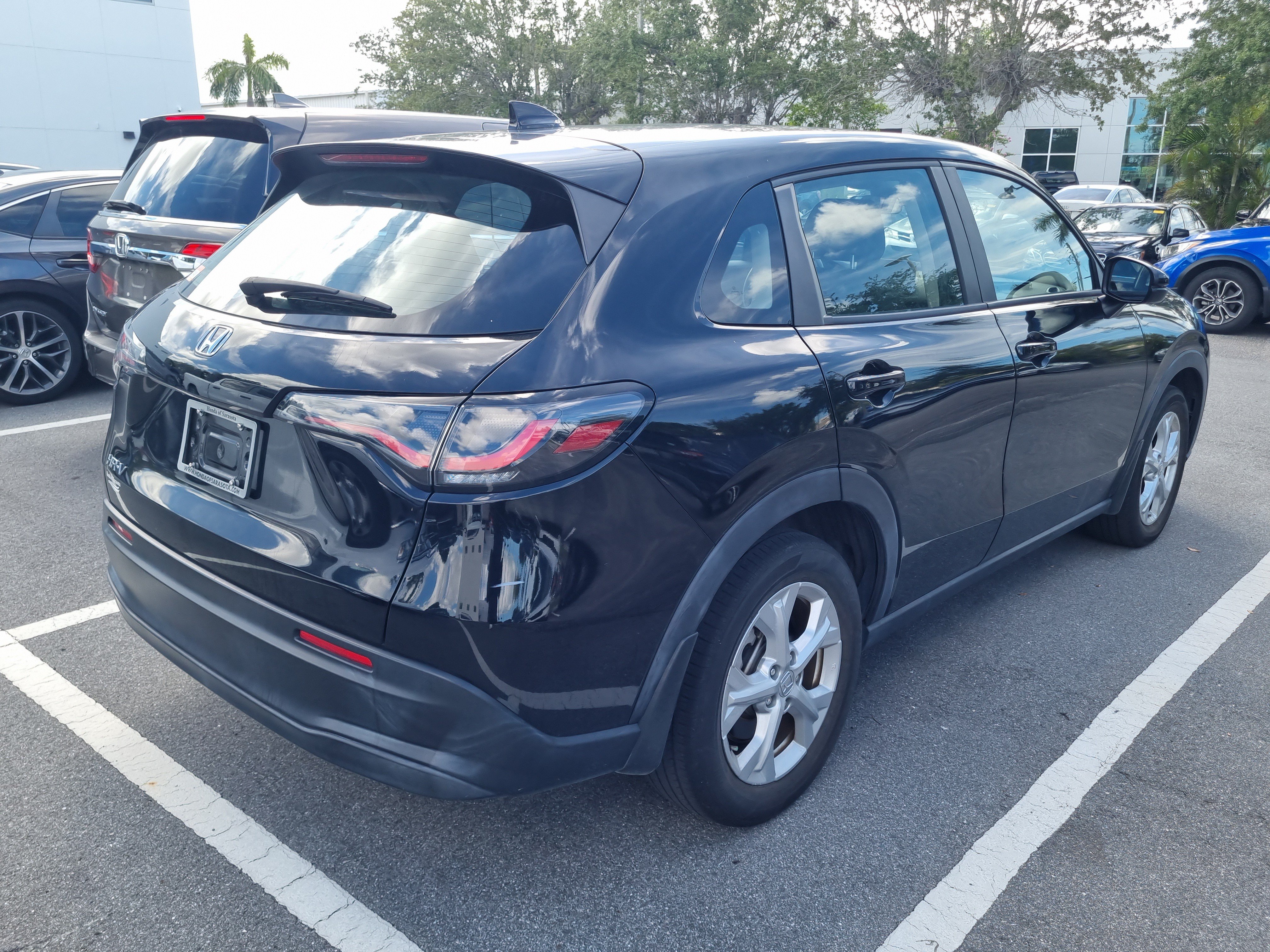Used 2024 Honda HR-V LX image 10