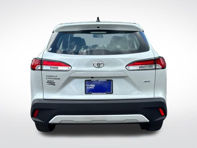 Used 2024 Toyota Corolla Cross L AWD/4WD image 4