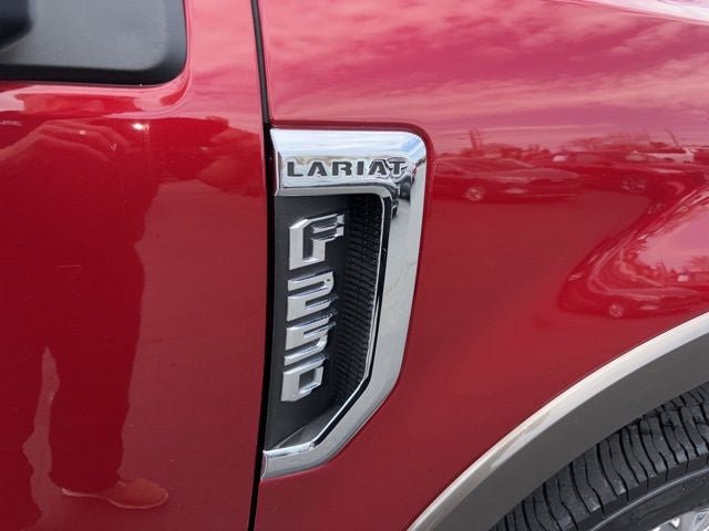 Used 2022 Ford F250 Lariat w/ Lariat Ultimate Package AWD/4WD image 5