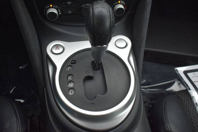 Used 2010 Nissan 370Z Touring w/ Sport Pkg image 29