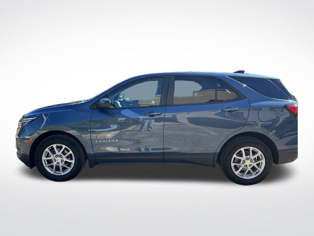 Certified 2024 Chevrolet Equinox LS w/ LS Convenience Package FWD image 2